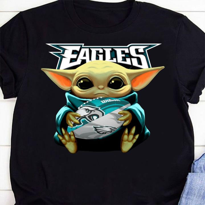 Hot Baby Yoda hug Philadelphia Eagles Star Wars Mandalorian t-shirt shirt