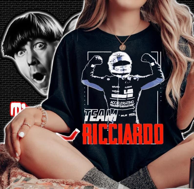 Team Ricciardo Racing Driver Helmet T-Shirt t-shirt