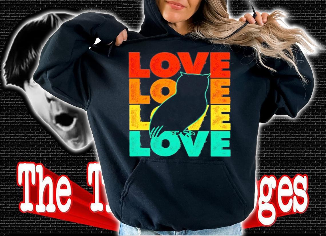 Retro Cute I Love Owl Theme Idea For Bird Lovers T-Shirt t-shirt hoodie