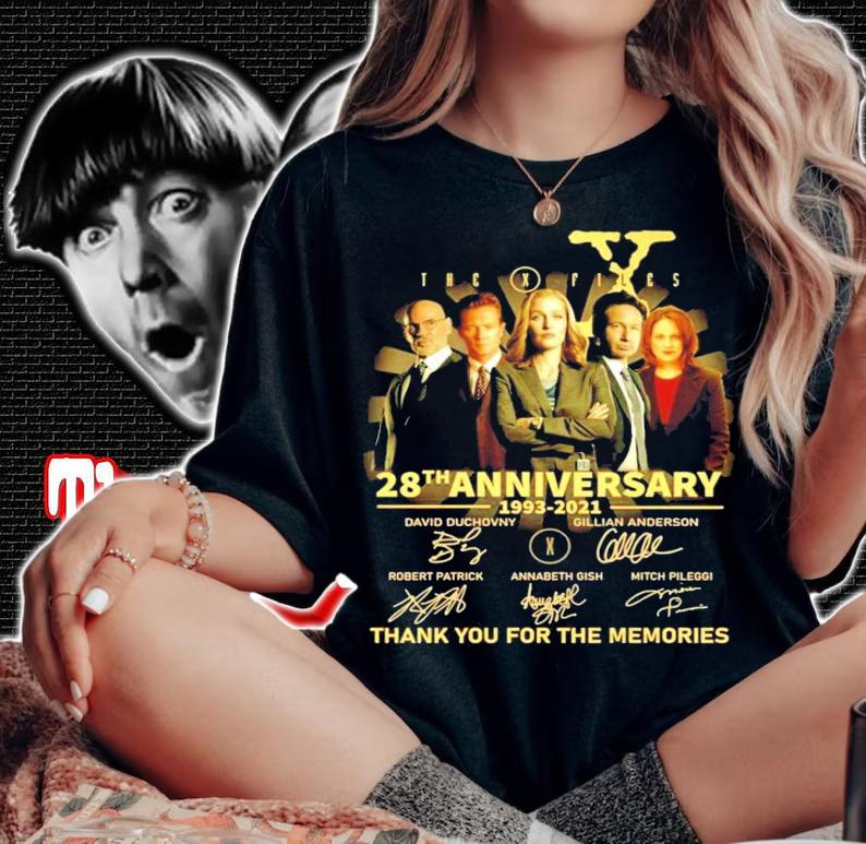 The X Files 28th anniversary 2993-2021 signatures shirt