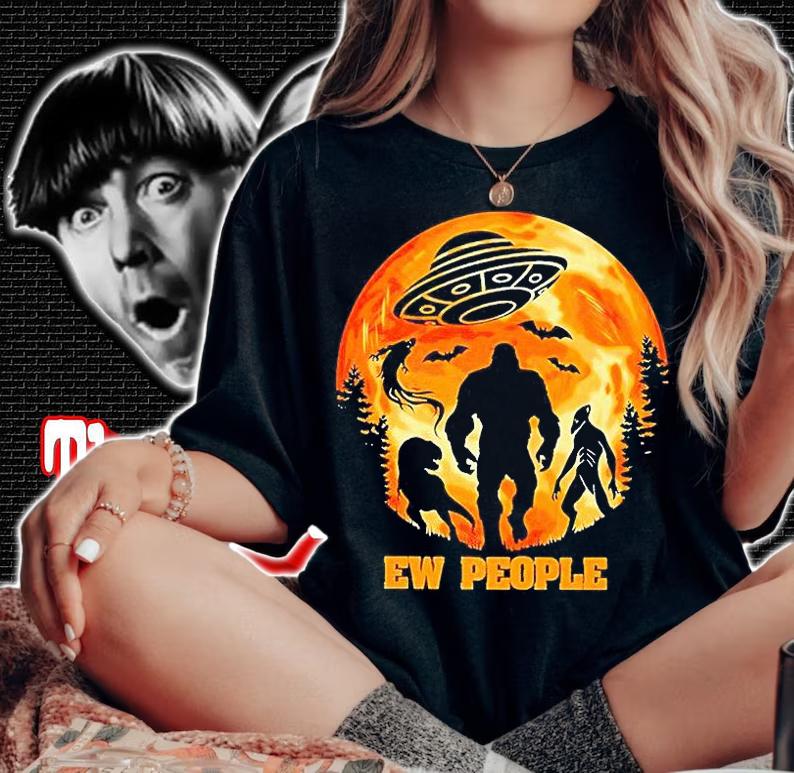 Bigfoot Alien Dinosaur Ghost ew people T-shirt